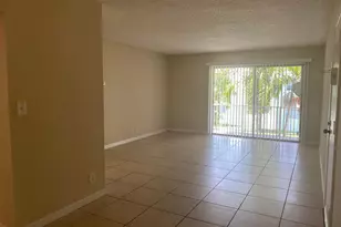 409 Executive Center Dr, West Palm Beach, FL 33401 - Photo 10