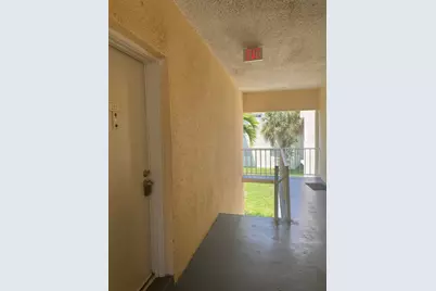 409 Executive Center Drive #211, West Palm Beach, FL 33401 - Photo 1