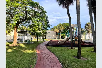 409 Executive Center Drive #211, West Palm Beach, FL 33401 - Photo 28