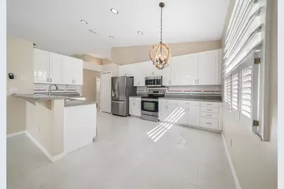 556 SW Saint Georges Bay SW, Port Saint Lucie, FL 34986 - Photo 10