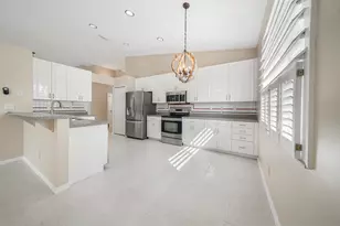 556 SW Saint Georges Bay SW, Port Saint Lucie, FL 34986 - Photo 10