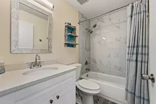 108 Half Moon Cir, Hypoluxo, FL 33462 - Photo 16