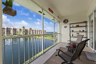 108 Half Moon Cir, Hypoluxo, FL 33462 - Photo 1