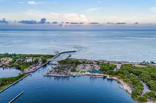 108 Half Moon Cir, Hypoluxo, FL 33462 - Photo 32