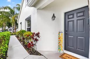 10730 Pelican Dr, Wellington, FL 33414 - Photo 4