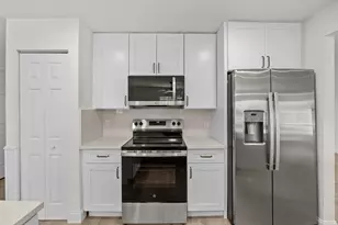 218 Las Palmas St, Royal Palm Beach, FL 33411 - Photo 18