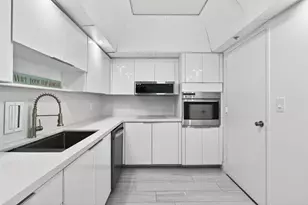 4001 S Ocean Dr, Hollywood, FL 33019 - Photo 10