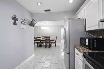 1301 SW 75th Avenue, North Lauderdale, FL 33068 - Photo 12