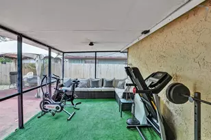 1301 SW 75th Ave, North Lauderdale, FL 33068 - Photo 28