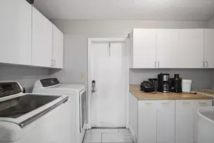 1301 SW 75th Ave, North Lauderdale, FL 33068 - Photo 10