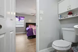 1301 SW 75th Ave, North Lauderdale, FL 33068 - Photo 18