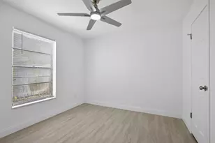 129 Bilbao St, Royal Palm Beach, FL 33411 - Photo 22