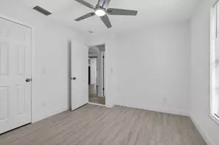 129 Bilbao St, Royal Palm Beach, FL 33411 - Photo 28
