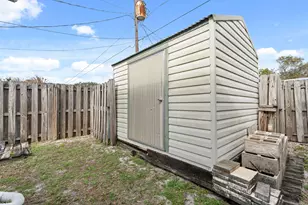 1341 SE Seashell Ln, Stuart, FL 34996 - Photo 22