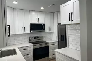 18081 SE Country Club Dr, Jupiter, FL 33469 - Photo 4