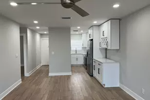 18081 SE Country Club Dr, Jupiter, FL 33469 - Photo 10