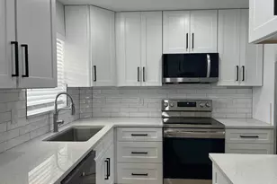 18081 SE Country Club Dr, Jupiter, FL 33469 - Photo 6