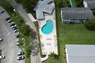 390 Durham M Circle, Deerfield Beach, FL 33442 - Photo 8