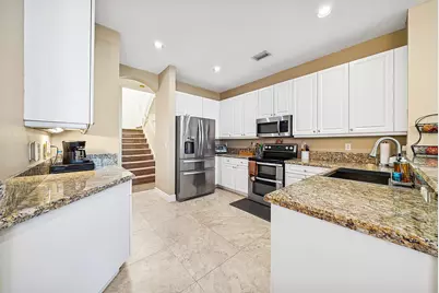 8147 Viale Matera, Lake Worth, FL 33467 - Photo 10