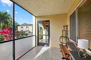 342 Pine Ridge Cir, Greenacres, FL 33463 - Photo 4