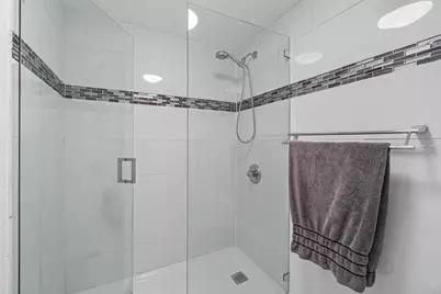 1830 Embassy Drive #613, West Palm Beach, FL 33401 - Photo 14