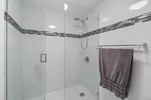 1830 Embassy Dr, West Palm Beach, FL 33401 - Photo 14