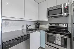 1830 Embassy Dr, West Palm Beach, FL 33401 - Photo 8