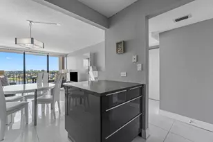 1830 Embassy Dr, West Palm Beach, FL 33401 - Photo 10