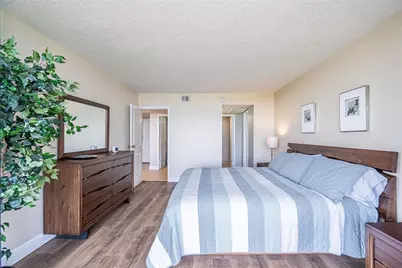 1830 Embassy Drive #409, West Palm Beach, FL 33401 - Photo 6