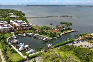 1533 NE Outrigger Landings Dr, Jensen Beach, FL 34957 - Photo 38