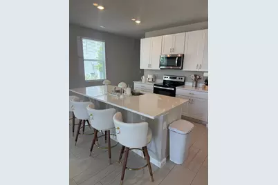 389 Salisbury Circle, Fort Pierce, FL 34982 - Photo 2