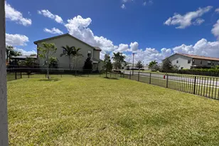 8246 Cadre Noir Rd, Lake Worth, FL 33467 - Photo 44
