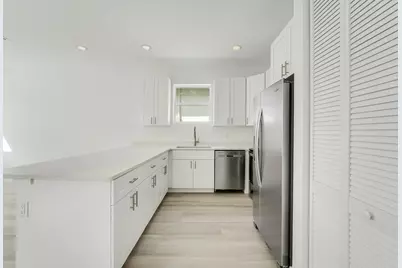 2653 Hiawatha Avenue, West Palm Beach, FL 33409 - Photo 6