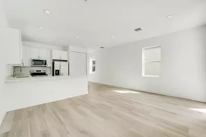 2653 Hiawatha Avenue, West Palm Beach, FL 33409 - Photo 4