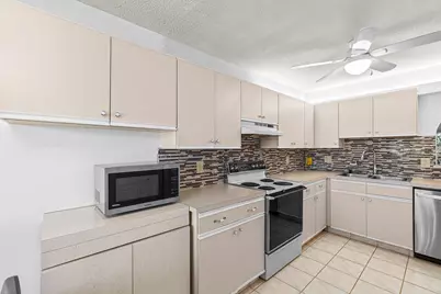 10110 Cedar Point Boulevard #305, Boynton Beach, FL 33437 - Photo 10