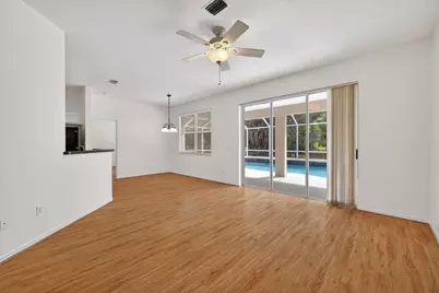 5545 W 1st Square SW, Vero Beach, FL 32968 - Photo 8