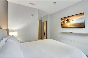 229 SW 9th St, Miami, FL 33130 - Photo 10