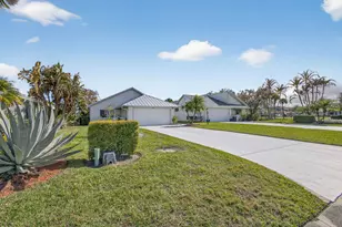 7198 SE Quincy Terrace, Hobe Sound, FL 33455 - Photo 2