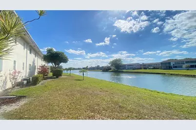 200 Stratford O, West Palm Beach, FL 33417 - Photo 4