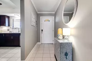 412 S Palmway, Lake Worth Beach, FL 33460 - Photo 2