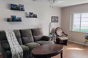 2562 N Garden Dr, Lake Worth, FL 33461 - Photo 4