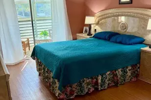 2562 N Garden Dr, Lake Worth, FL 33461 - Photo 8