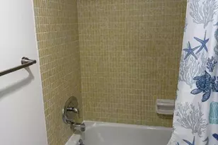 2562 N Garden Dr, Lake Worth, FL 33461 - Photo 10