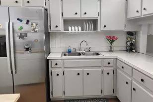 2562 N Garden Dr, Lake Worth, FL 33461 - Photo 8