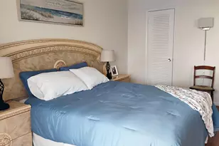 2562 N Garden Dr, Lake Worth, FL 33461 - Photo 2