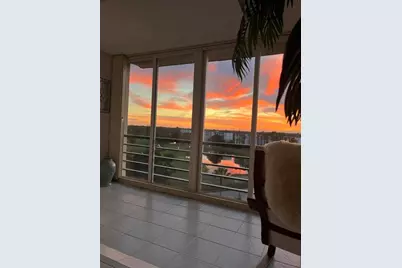 3465 Via Poinciana #803, Lake Worth, FL 33467 - Photo 2