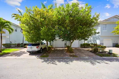 3069 Laurel Ridge Circle, Riviera Beach, FL 33404 - Photo 2