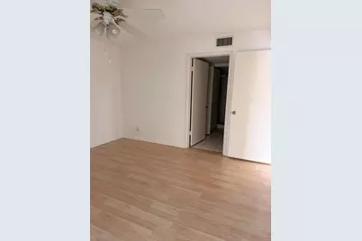 3146 Via Ponciana #301, Lake Worth, FL 33467 - Photo 10