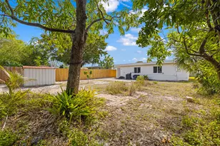 253 SW 2nd Ct, Deerfield Beach, FL 33441 - Photo 26