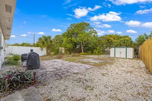 253 SW 2nd Ct, Deerfield Beach, FL 33441 - Photo 22